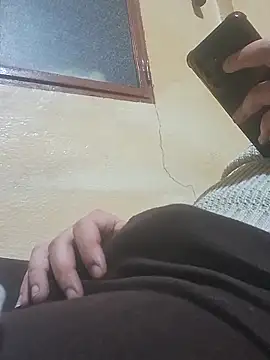 mohmmadboudi7 online show from April 2026 10:51:02 PM