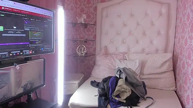 Mini Rouse online show from March 2026 12:10:01 AM