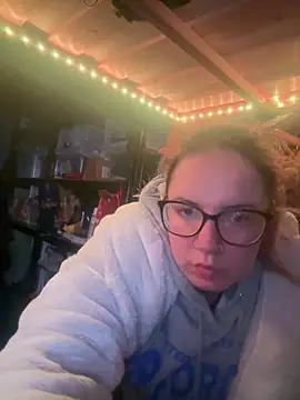 curvyneon online show from March 2026 07:03:02 PM