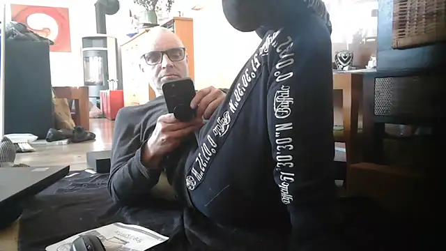 Thomate24 online show from March 2026 01:25:01 PM