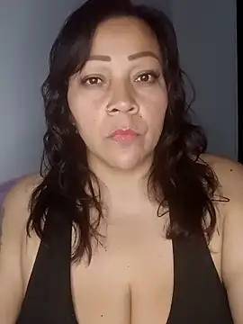 Naia queen25 online show from April 2026 08:15:01 AM