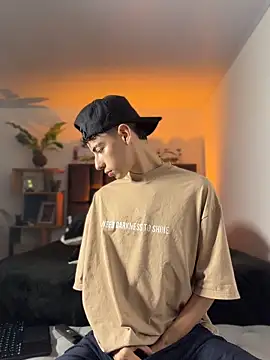 Snapshot of SebastianReed_ chatting on April 2026 04:46:01 AM SebastianReed online show from April 2026 04:46:01 AM