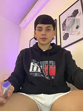 Andrew restrepoo online show from July 2026 09:13:02 AM