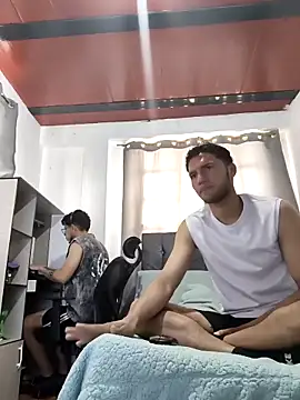 Erenk and Levy online show from April 2026 04:19:02 PM