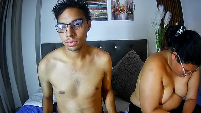 naughtycouplex  online show from March 2026 01:33:02 AM