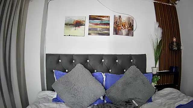 naughtycouplex  online show from March 2026 11:43:01 PM