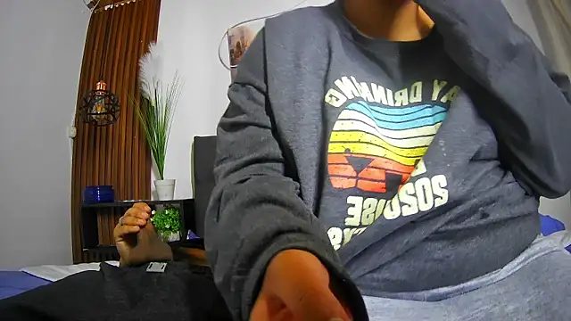 naughtycouplex  online show from March 2026 10:32:01 PM