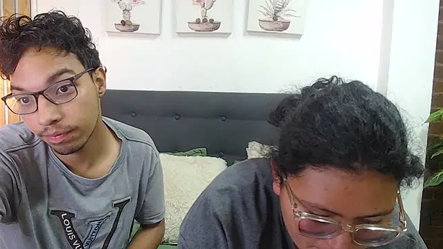 naughtycouplex  online show from April 2026 01:47:02 AM