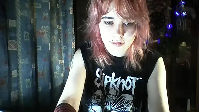 Snapshot of whiny_emo_boi chatting on April 2026 09:13:01 PM whiny emo boi online show from April 2026 09:13:01 PM