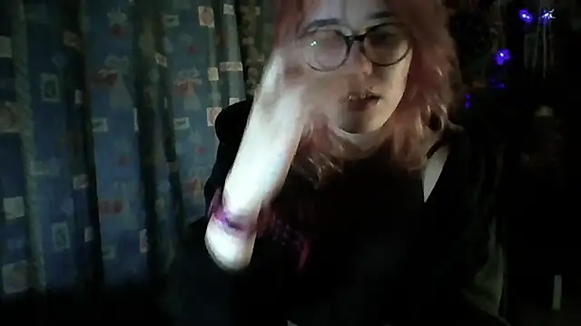 Snapshot of whiny_emo_boi chatting on April 2026 09:34:01 PM whiny emo boi online show from April 2026 09:34:01 PM