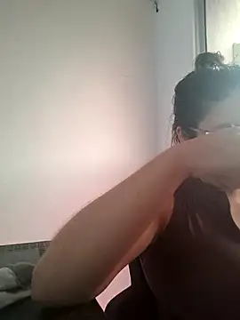 Snapshot of Aila_Phone chatting on April 2026 09:15:01 PM Aila Phone online show from April 2026 09:15:01 PM