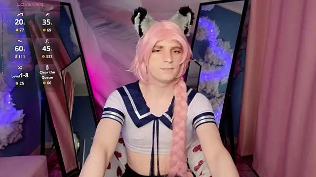 Snapshot of FoxIsPuff chatting on April 2026 08:31:01 PM FoxIsPuff online show from April 2026 08:31:01 PM