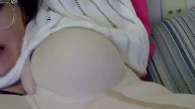 kitty-kitten82 online show from March 2026 07:46:02 PM