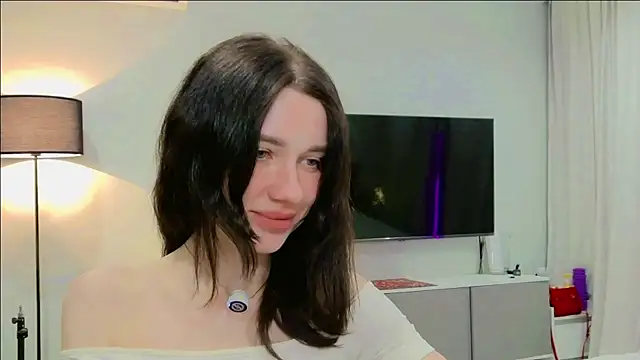 Nicolekira online show from March 2026 05:56:01 PM