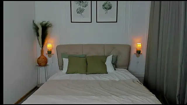 EvaRaider online show from March 2026 02:20:01 PM