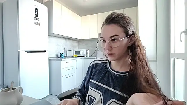 LaritaTocchio online show from April 2026 06:36:02 AM