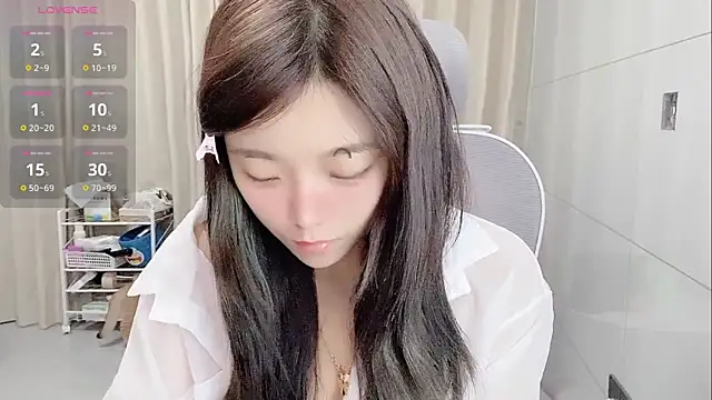 Snapshot of Puting_q chatting on March 2026 04:24:04 AM Puting q online show from March 2026 04:24:04 AM