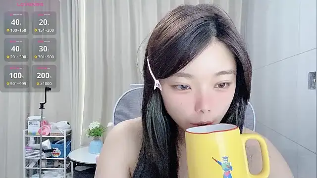 Snapshot of Puting_q chatting on April 2026 05:38:02 AM Puting q online show from April 2026 05:38:02 AM