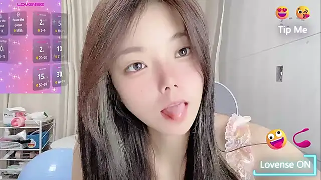 Snapshot of Puting_q chatting on April 2026 05:37:02 AM Puting q online show from April 2026 05:37:02 AM