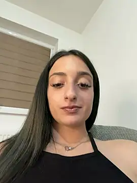 Snapshot of BiancaCharm chatting on May 2026 07:32:02 PM BiancaCharm online show from May 2026 07:32:02 PM