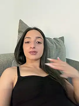 Snapshot of BiancaCharm chatting on May 2026 07:31:01 PM BiancaCharm online show from May 2026 07:31:01 PM