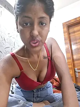 Snapshot of Pari_lovers chatting on March 2026 06:24:02 PM Pari lovers online show from March 2026 06:24:02 PM