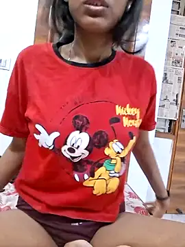 Snapshot of Pari_lovers chatting on April 2026 10:04:01 PM Pari lovers online show from April 2026 10:04:01 PM