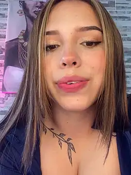 lunacandy 0 online show from April 2026 04:24:01 PM