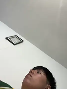 Snapshot of Trixie_pop chatting on March 2026 11:54:01 PM Trixie pop online show from March 2026 11:54:01 PM