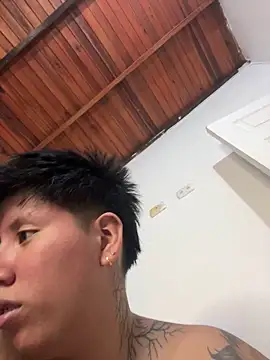 Snapshot of Trixie_pop chatting on March 2026 01:00:01 AM Trixie pop online show from March 2026 01:00:01 AM