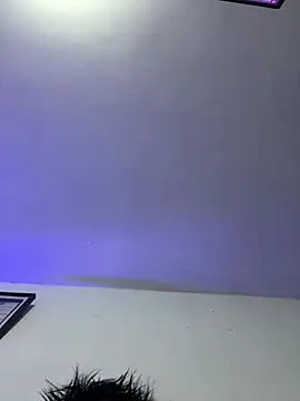 Snapshot of Trixie_pop chatting on April 2026 01:03:01 AM Trixie pop online show from April 2026 01:03:01 AM