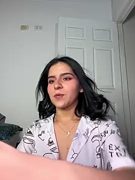 Snapshot of Trixie_pop chatting on April 2026 12:11:02 AM Trixie pop online show from April 2026 12:11:02 AM