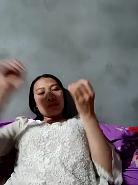 Snapshot of Leiley_98 chatting on March 2026 01:48:01 PM Leiley 98 online show from March 2026 01:48:01 PM