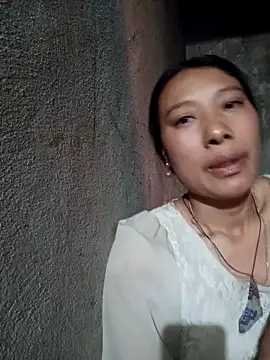 Snapshot of Leiley_98 chatting on March 2026 10:42:01 PM Leiley 98 online show from March 2026 10:42:01 PM