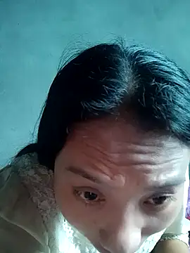 Snapshot of Leiley_98 chatting on May 2026 12:17:01 AM Leiley 98 online show from May 2026 12:17:01 AM