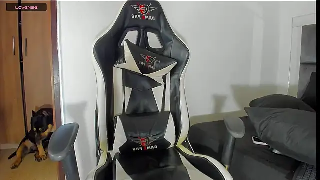 Snapshot of Thaliana_Jaramillo chatting on April 2026 02:44:02 PM Thaliana Jaramillo online show from April 2026 02:44:02 PM