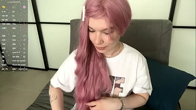 NerissaDeloria online show from April 2026 09:20:01 AM