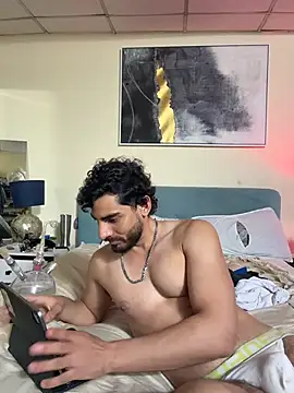 LatinBigClouds22cm online show from April 2026 07:31:01 AM