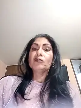 Taniafirelux online show from March 2026 10:35:02 PM