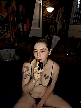 KittieeKat1 online show from April 2026 04:23:02 AM