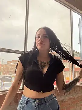 Snapshot of Tatii1 chatting on March 2026 07:17:01 PM Tatii1 online show from March 2026 07:17:01 PM