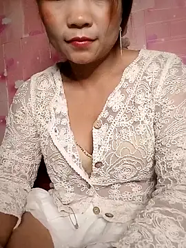 Snapshot of maymay121 chatting on March 2026 04:44:01 PM maymay121 online show from March 2026 04:44:01 PM