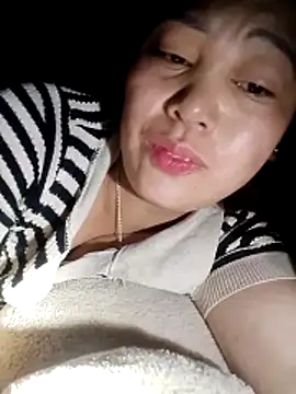 Snapshot of Abi-ni chatting on March 2026 09:32:02 PM Abi-ni online show from March 2026 09:32:02 PM