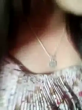 Snapshot of Abi-ni chatting on April 2026 12:48:02 AM Abi-ni online show from April 2026 12:48:02 AM