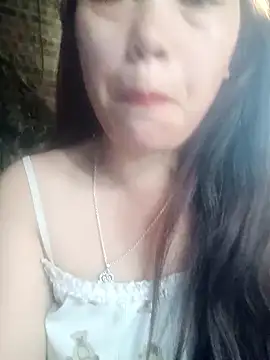 Snapshot of Abi-ni chatting on April 2026 12:38:01 AM Abi-ni online show from April 2026 12:38:01 AM