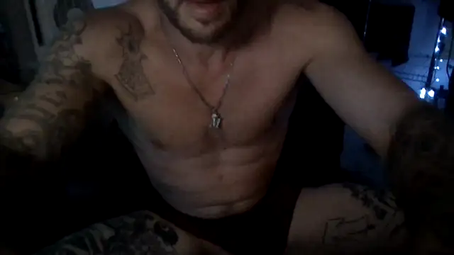 Snapshot of Envyussfantasy chatting on June 2026 12:59:02 AM Envyussfantasy online show from June 2026 12:59:02 AM
