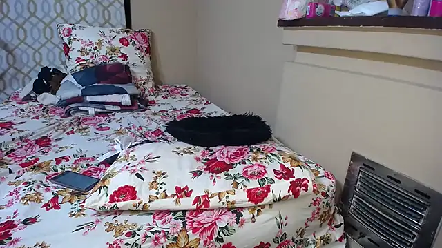 GoldenPearl23 online show from April 2026 01:10:02 AM