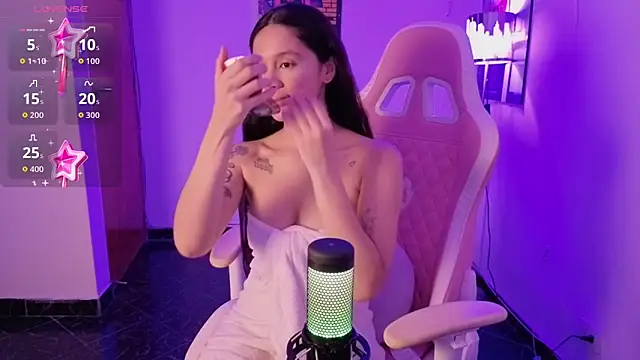 Snapshot of Oliviasims chatting on March 2026 10:38:02 PM Oliviasims online show from March 2026 10:38:02 PM