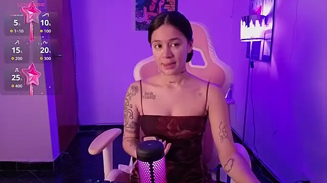 Snapshot of Oliviasims chatting on April 2026 09:34:01 PM Oliviasims online show from April 2026 09:34:01 PM