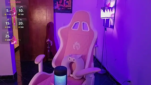 Snapshot of Oliviasims chatting on April 2026 09:49:02 PM Oliviasims online show from April 2026 09:49:02 PM